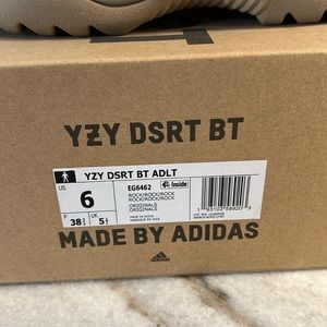 yzy dsrt bt adults